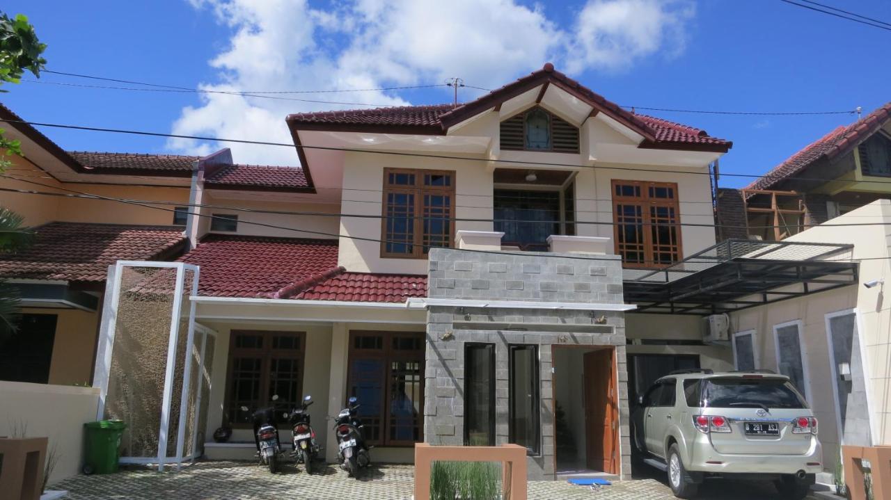 Hotel Omah Sastro 2 à Yogyakarta Extérieur photo