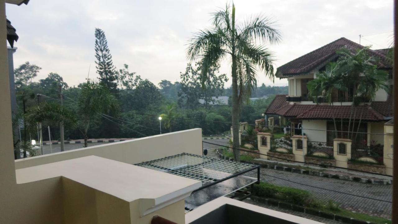 Hotel Omah Sastro 2 à Yogyakarta Extérieur photo